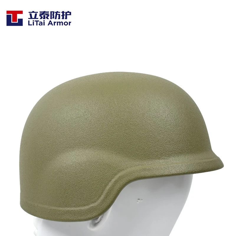 Kugelsicherer Helm mit Visier